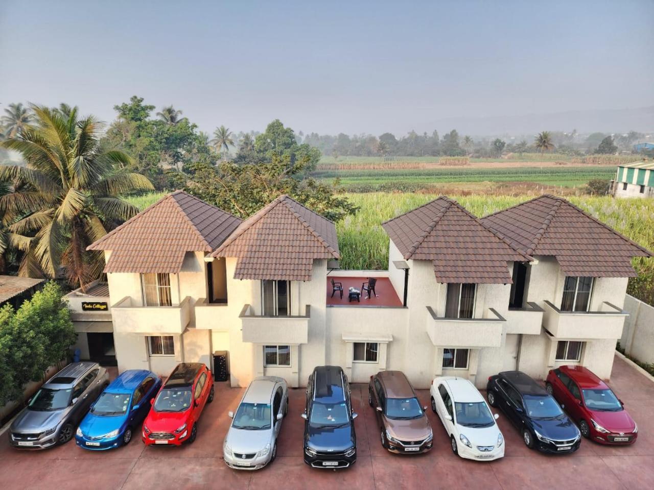 Hotel Grand Indu, 3 Star Kolhapur Buitenkant foto
